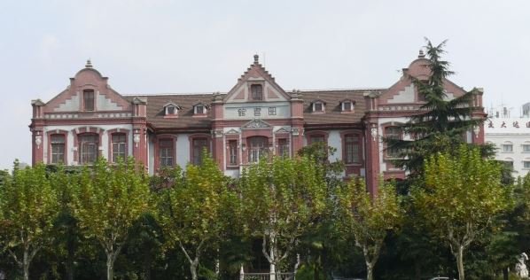 Fudan University, School of Management